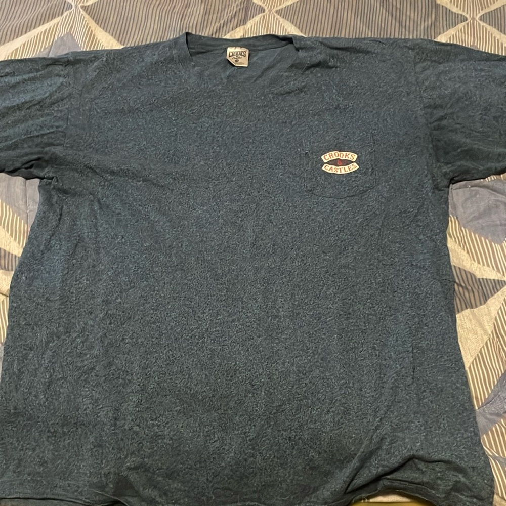 Large crooks & castles tee